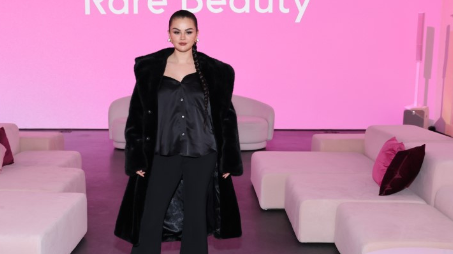 Selena Gomez’s fake Met Gala attendance goes viral Al Bawaba
